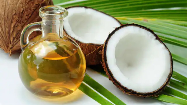 एक नहीं 4 तरह के होते हैं नारियल तेल, जानें नारियल तेल से कुकिंग करने पर मिलते हैं क्या फायदे