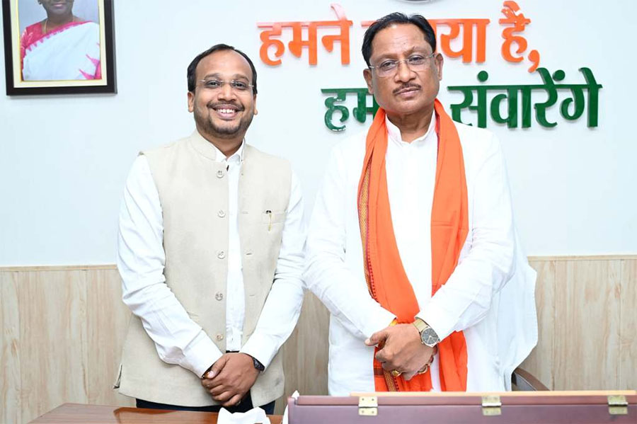 एनडीए की जीत पर सीएम साय को भाजयुमो नेता अमित चौधरी ने दी बधाई