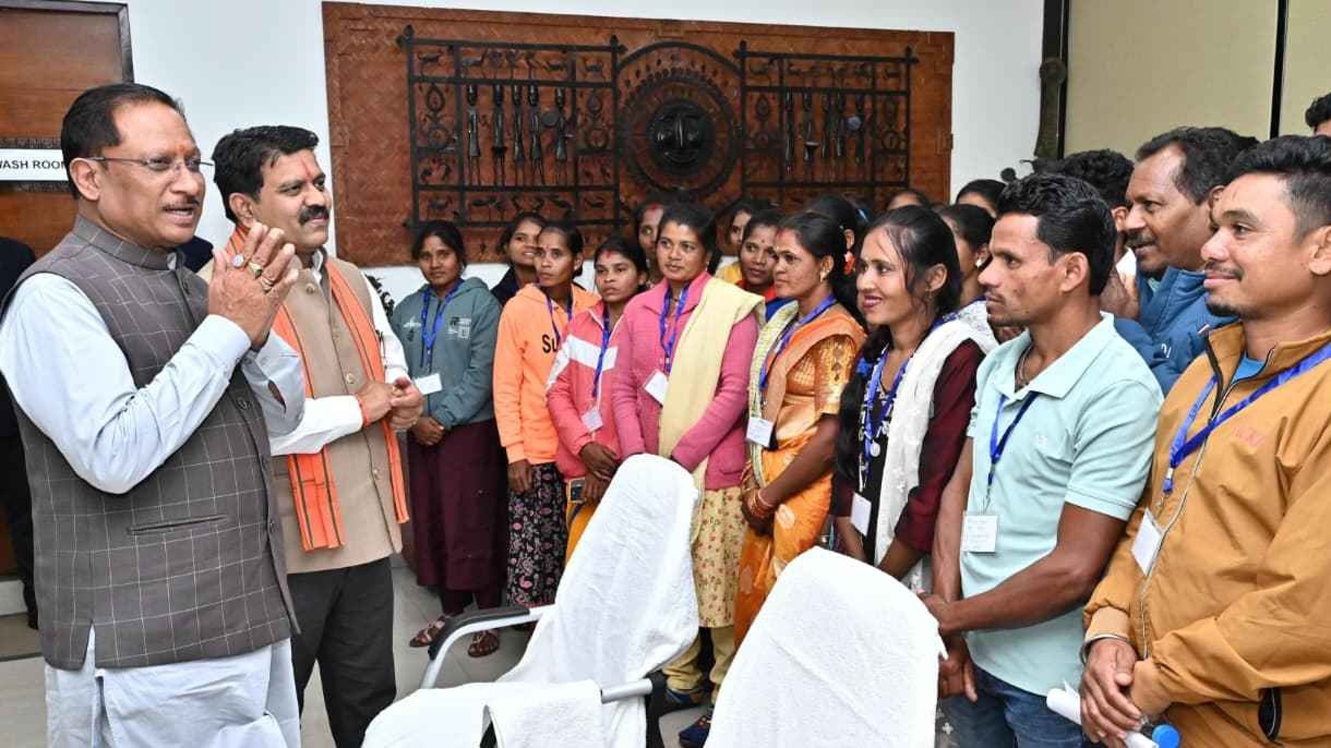 बस्तर अंचल का सर्वांगीण विकास सुनिश्चित करने के लिए सरकार प्रतिबद्ध